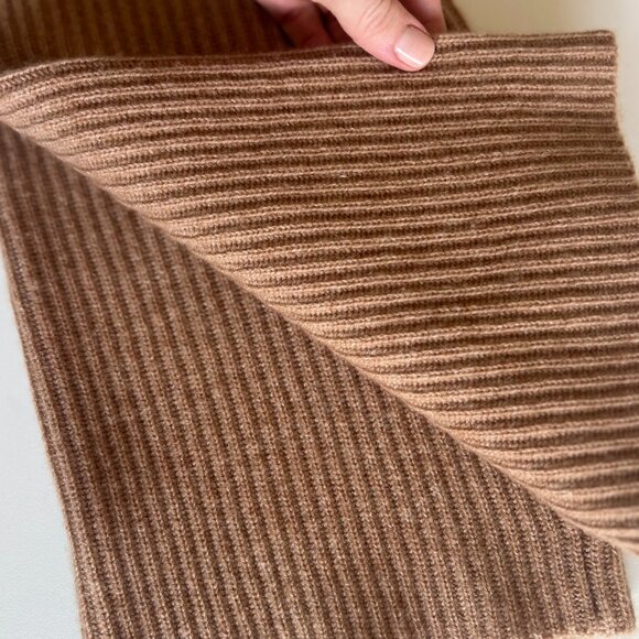 Mira Knitted Biker Short - Picture 5 of 8